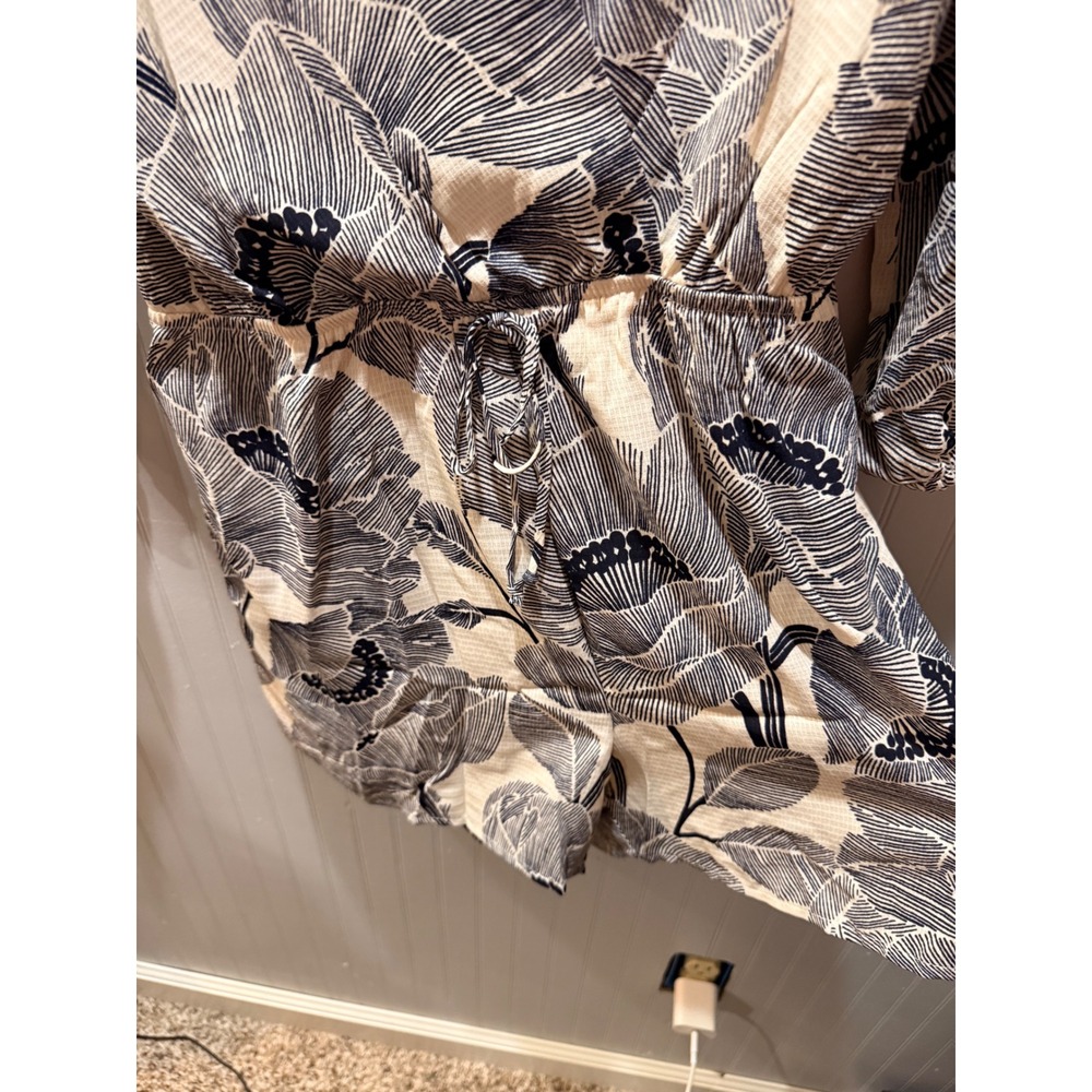 Fraiche by J Womens Floral Leaf Print Long Sleeve Romper Cream Black Size M NWT - Picture 2 of 4